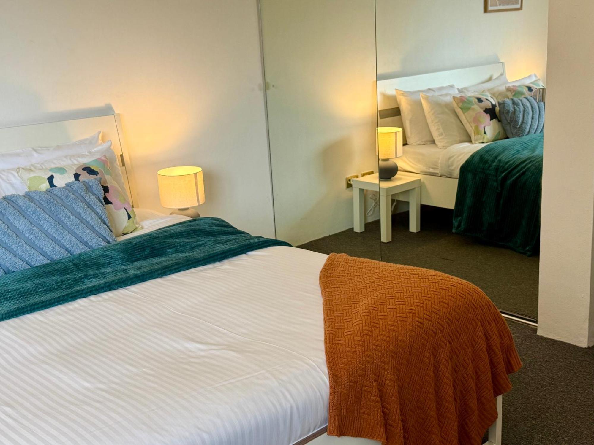 Escape - Style Pool, & Gym Apartment Sydney