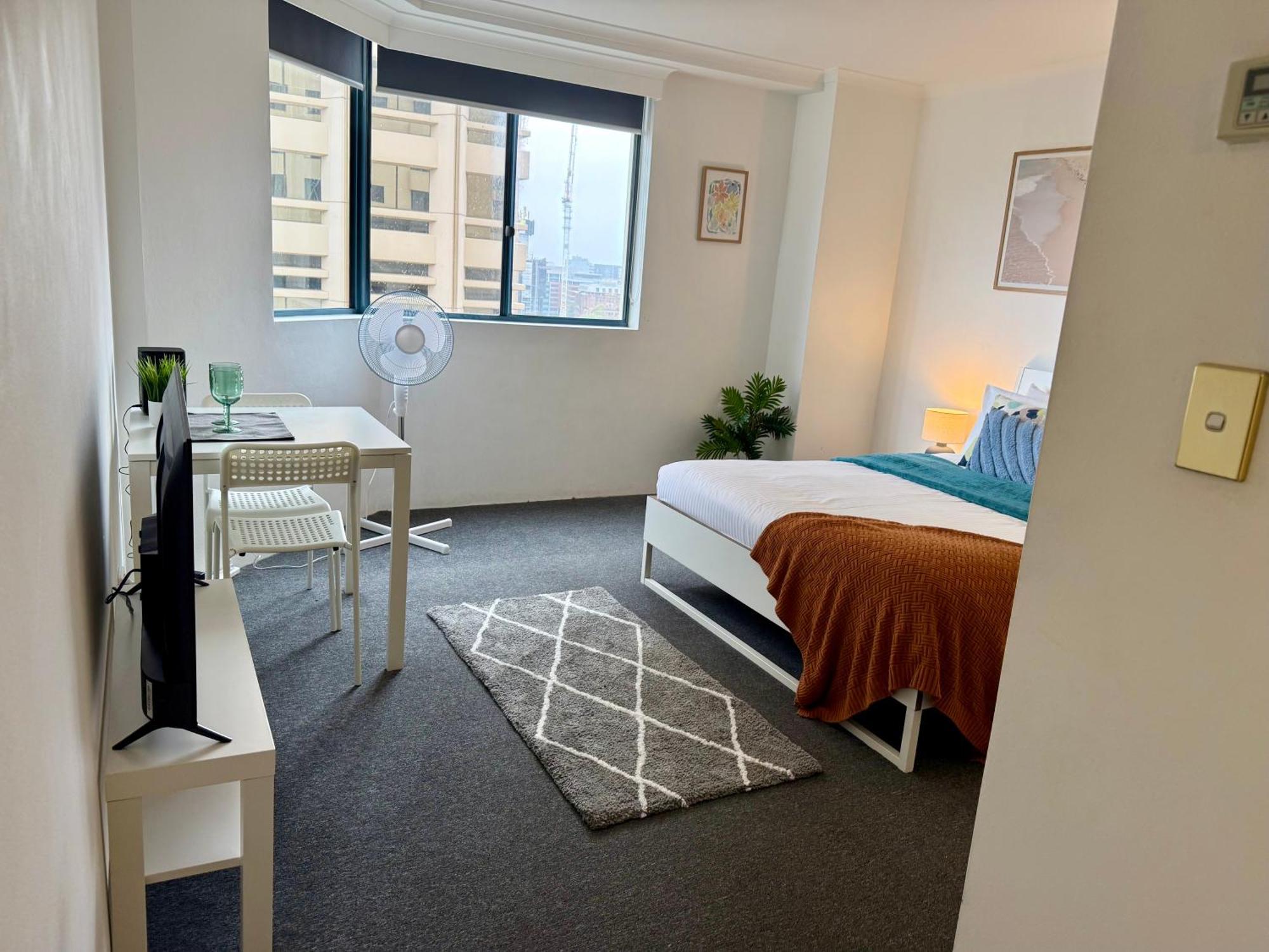 Escape - Style Pool, & Gym * Sydney
